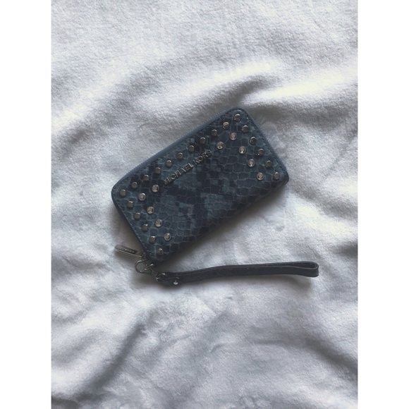 Michael Kors Handbags - ‼️FINAL SALE‼️ Michael Kors Studded iPhone Wallet